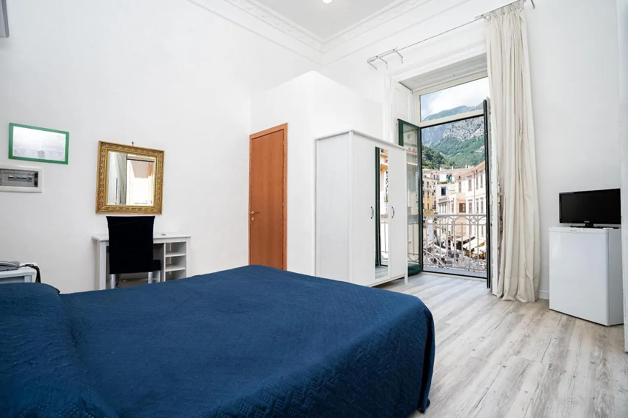 Hotel Fontana Амальфи
