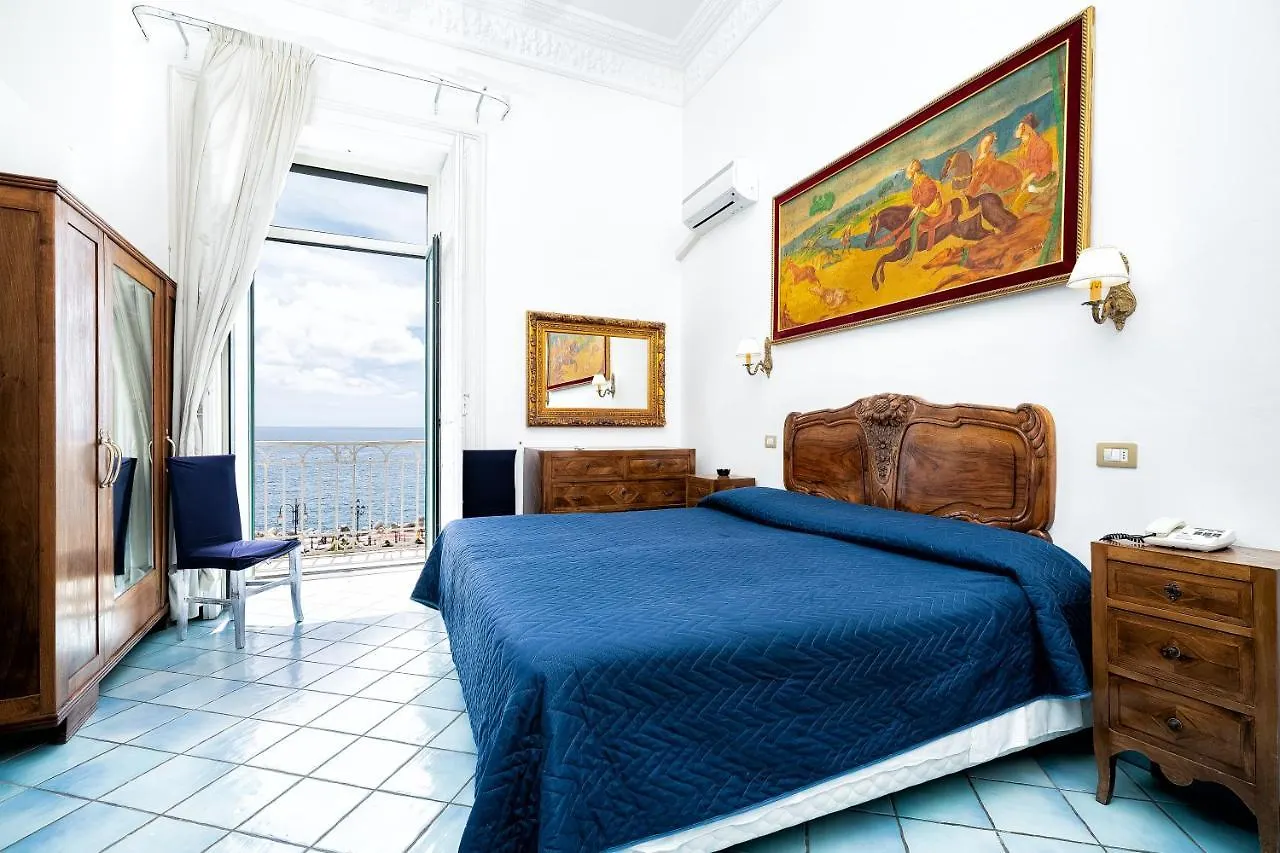 Hotel Fontana Амальфи 3*,  Италия