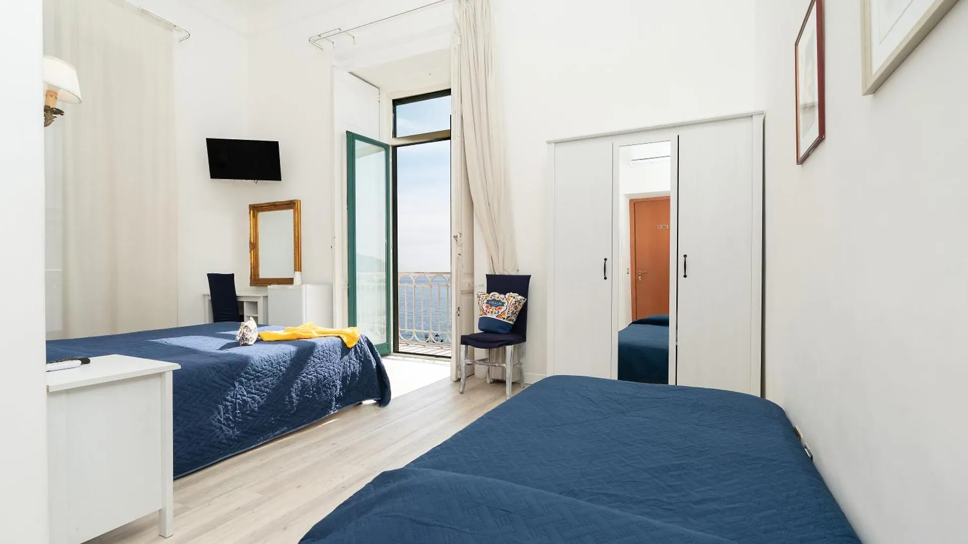 Hotel Fontana Амальфи 3*,  Италия