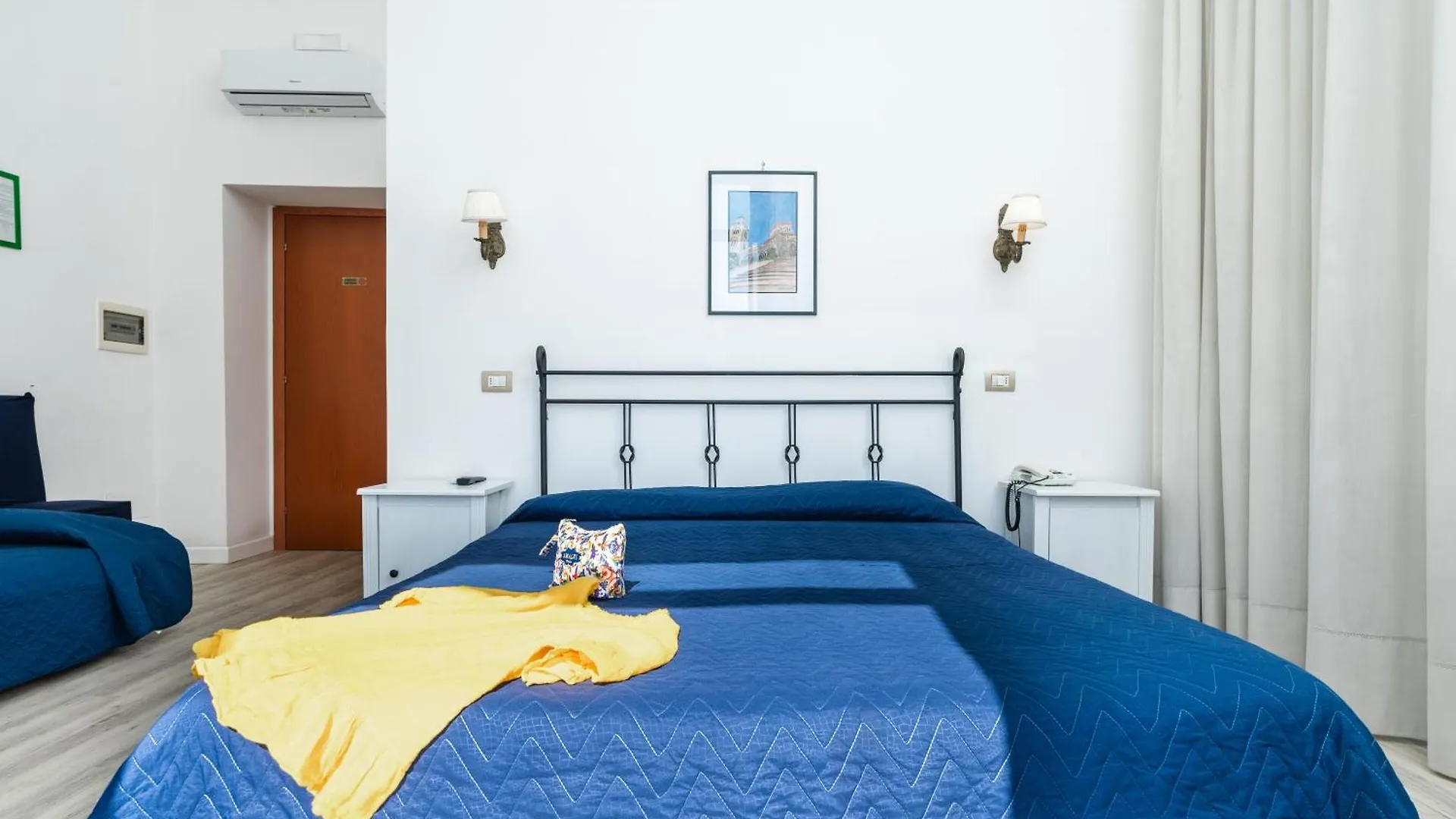 Hotel Fontana Амальфи 3*,