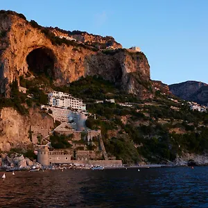 Borgo Santandrea Отель