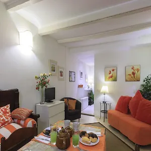 trust-trastevere.it-romehotels.com/
